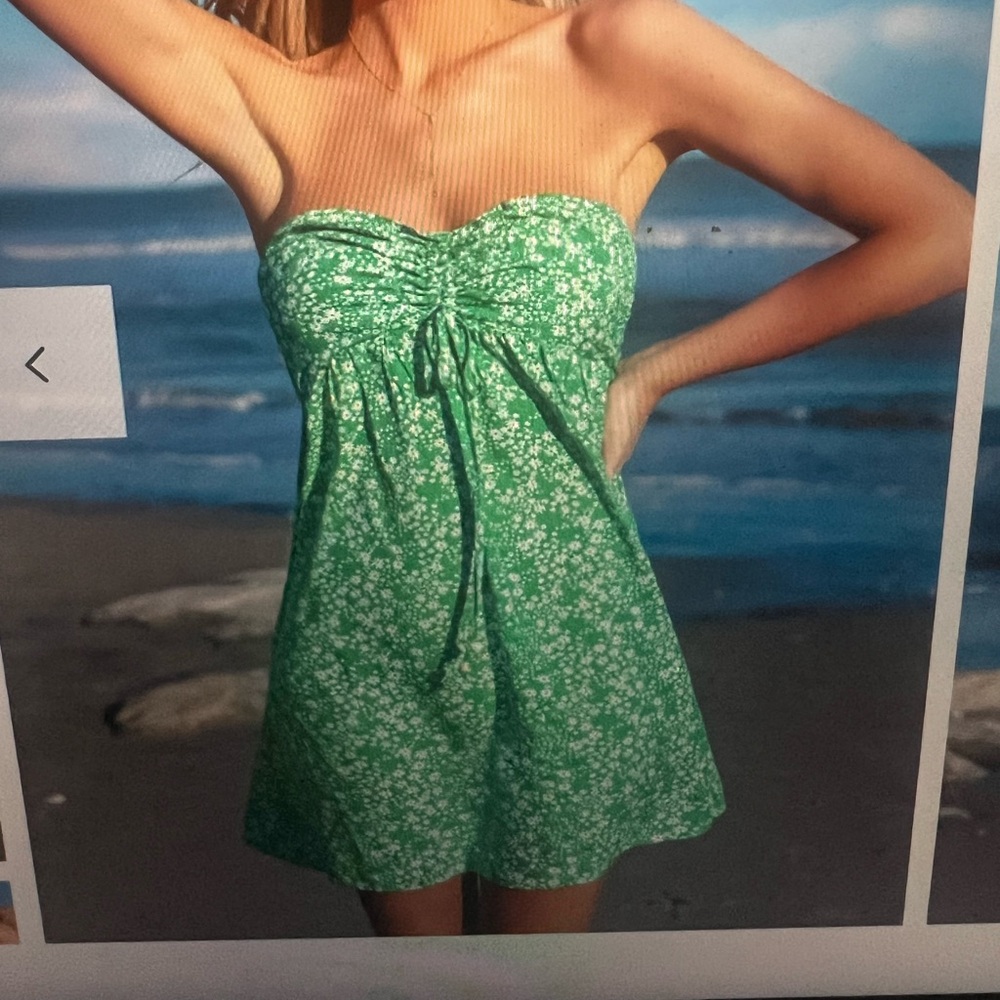 Strapless sweetheart mini dress.